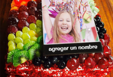 torta texto 24 220x150 - Deseos De Cumpleaños Pastel De Frutas Con Nombre De Amigo Y Foto