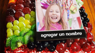 torta texto 24 390x220 - Deseos De Cumpleaños Pastel De Frutas Con Nombre De Amigo Y Foto