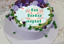 pastel de cumpleanos con texto 4 220x150 - Pastel De Cumpleaños Morado Dulce Con Borde Floral Con Nombre Y Foto